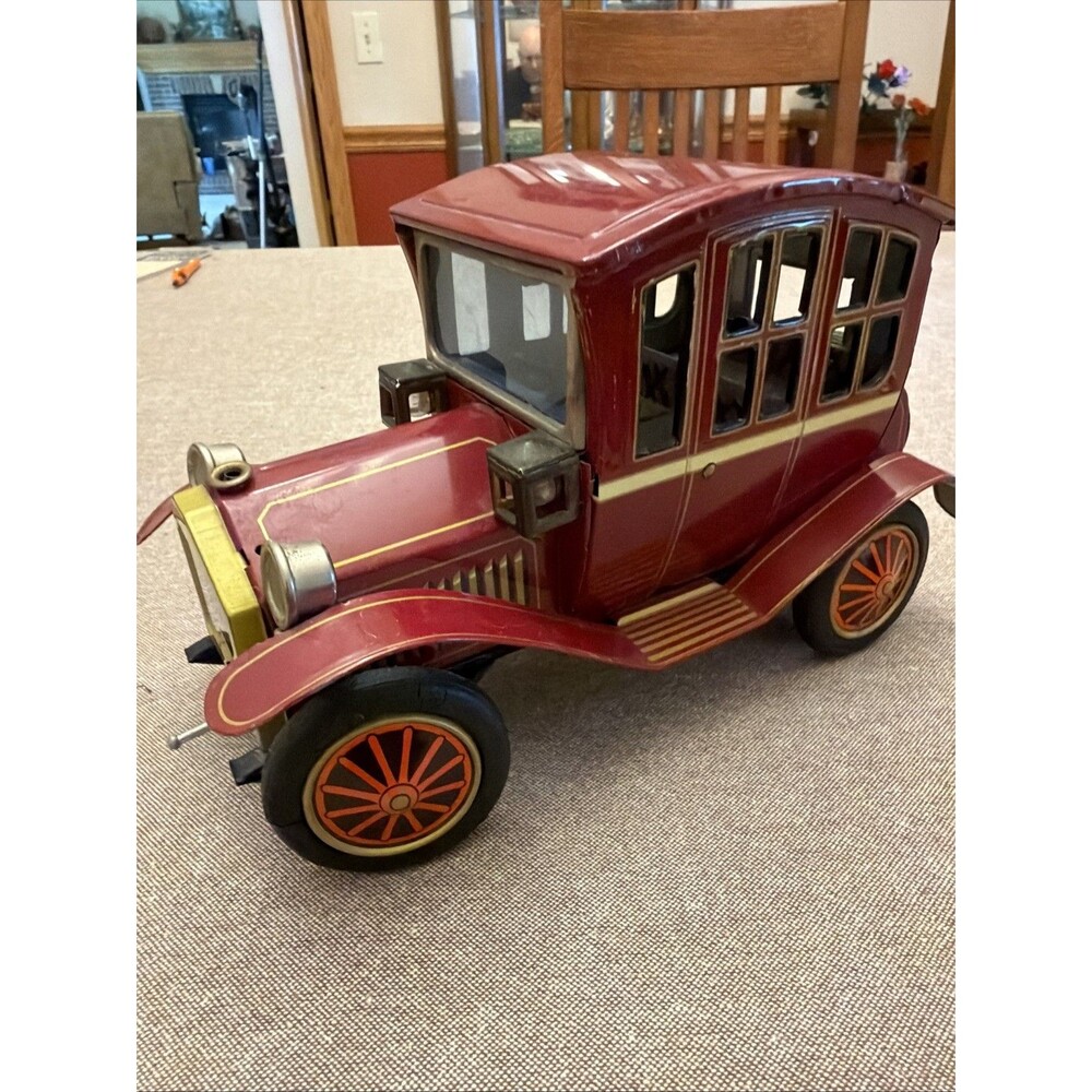 Vintage 1950s Rosko Grand-Pa Car Tin Litho Battery Operated #442